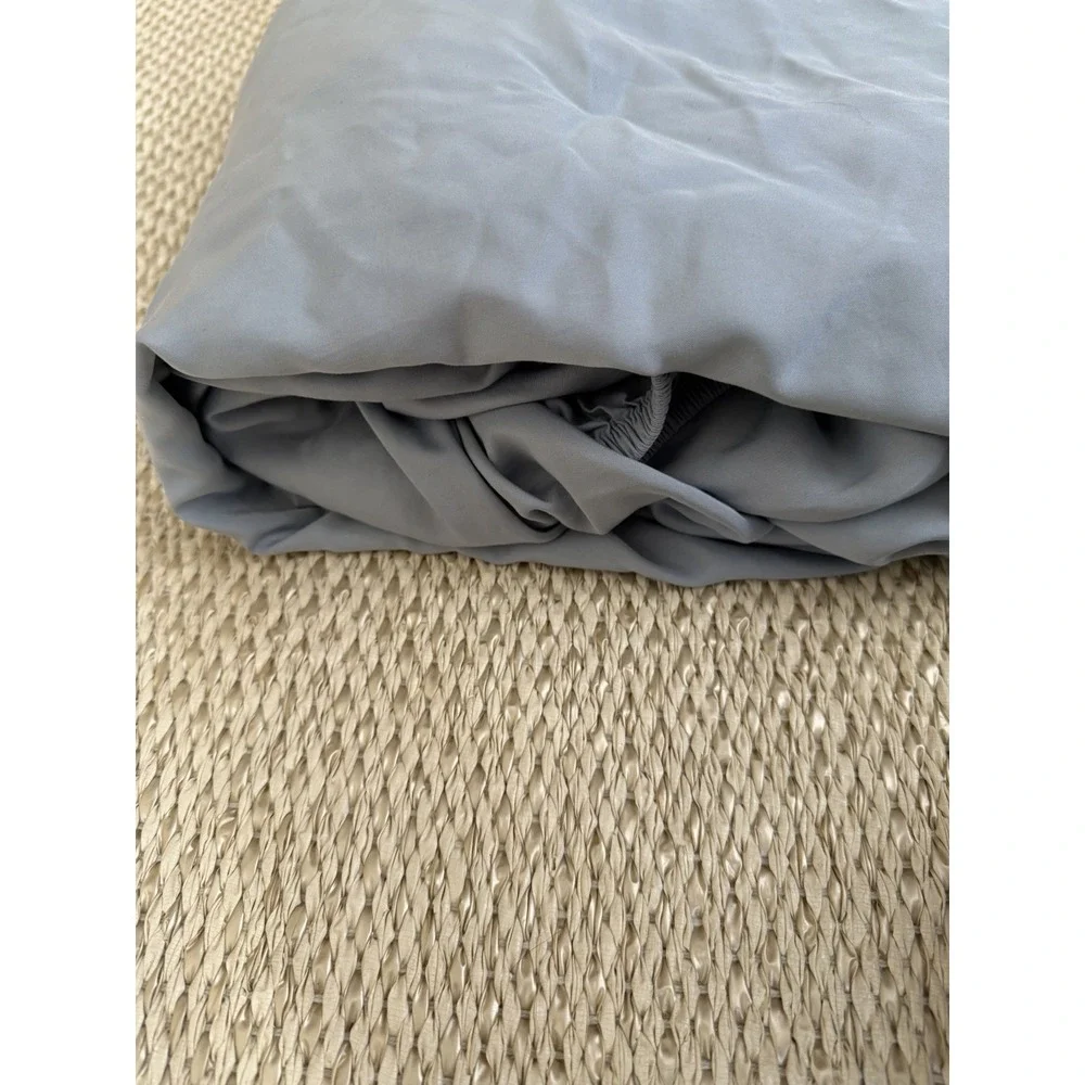 Pure Bamboo Cal King Fitted Sheet. Blue‎
